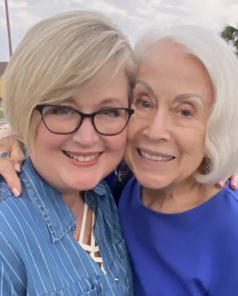 Reunited With Mom! Lori Williams And Her Mom