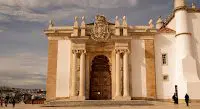 Photo © Michael Embry