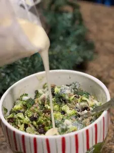 Classic Broccoli Salad &Raquo; Classic Broccoli Salad With Raisins And Creamy Dressing 1