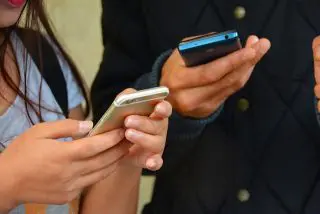 Mobile-Phones-Two G9Ea57C9De_640