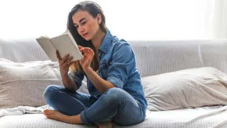 12 Inexpensive Home Decorations That Make You Feel You Live In Luxury &Raquo; Woman Reading Book On Bed 1024X576 1