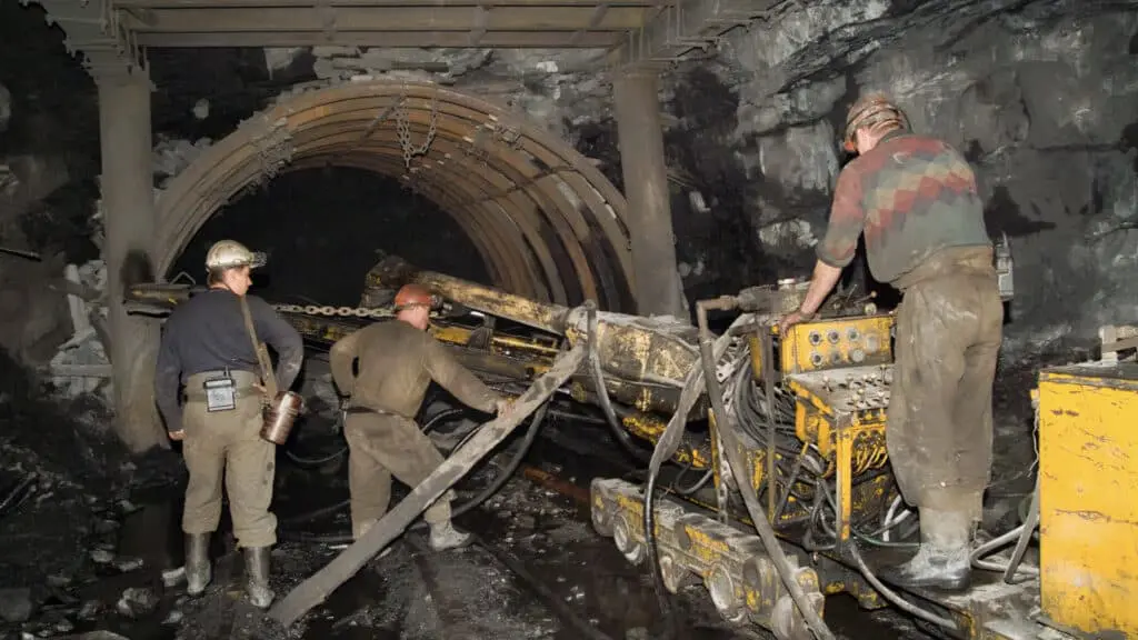 12 Jobs Millennials Are Refusing To Take – Find Out Why! 23 Coal Miner