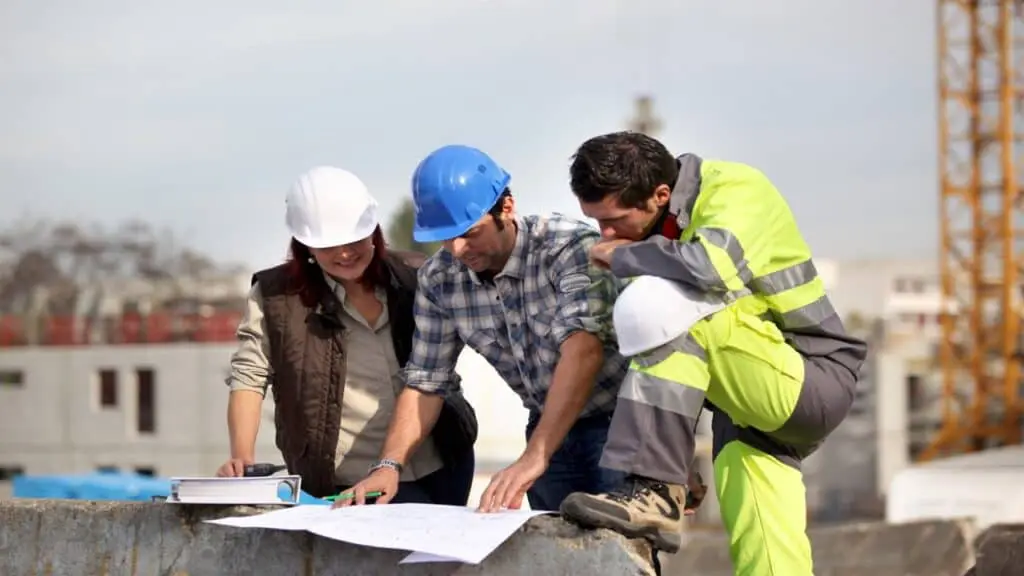 15 Lucrative Jobs Making Over $100K Without A College Degree 9 15 Lucrative Jobs Making Over $100K Without A College Degree &Raquo; Contractors 1024X576 1