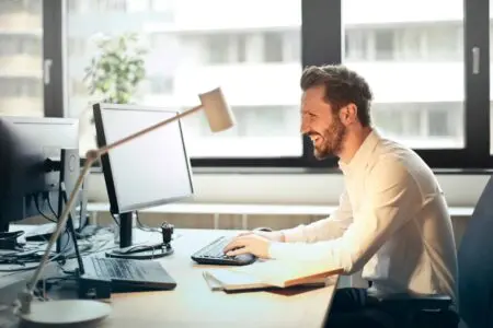 4 Shocking Ways Emotional Contagion Can Strengthen Or Destroy Team Morale &Raquo; Pexels Olly 840996 Scaled 1