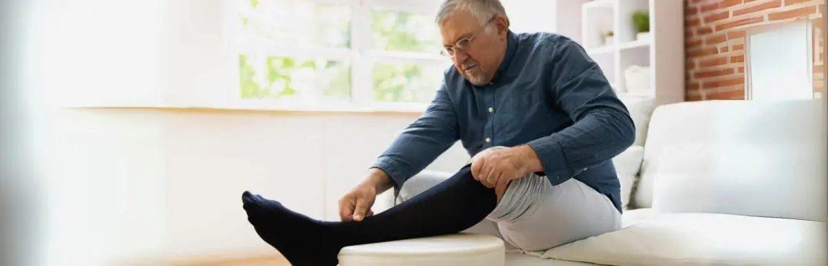 Why Compression Socks For Flying Are A Must-Have &Raquo; How To Use Compression Socks During A Flight Scaled