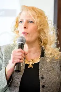 Solving Challenges Without Sacrificing Culture: 5 Leadership Moves That Work &Raquo; Speaker 1596210 1280 200X300 1