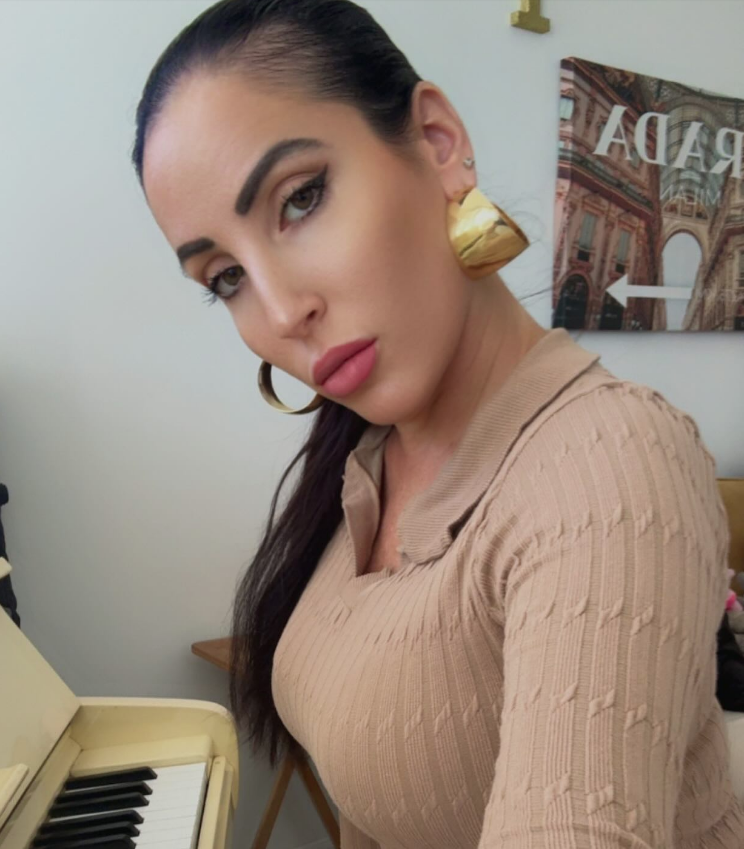 Tricia Danieli &Raquo; Td W Piano