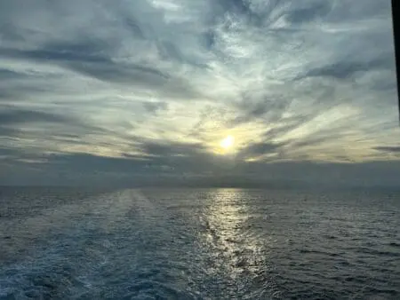 How To Deal With The Tidal Waves Of Business &Raquo; Water Sun