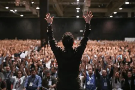Beyond Words: How Learning And Communication Shape Extraordinary Leaders &Raquo; File
