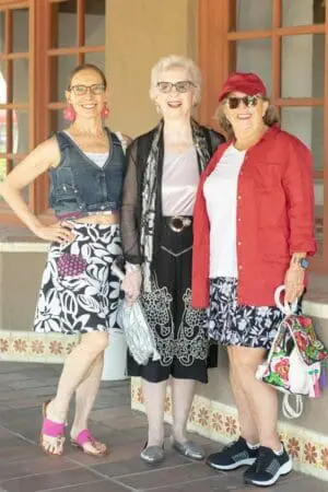 How To Wear Black And White Skirt: 3 Stylish Outfit Ideas At Any Age &Raquo; All Bw Skirts Jtouchofstyle