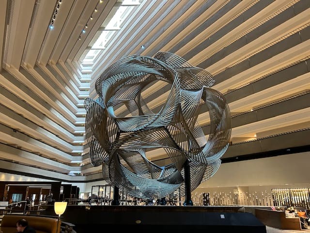 Use Heart To Inspire Your Audience And For Business Growth  &Raquo; Hyatt Regency Lobby