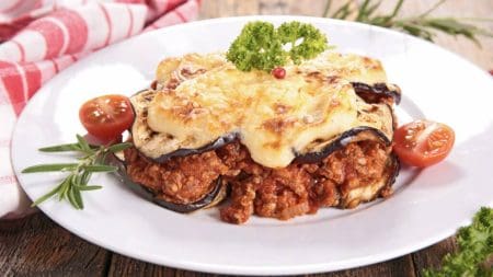 17 Traditional Greek Food You Must Eat While Visiting Greece &Raquo; Moussaka.001 1024X576 1