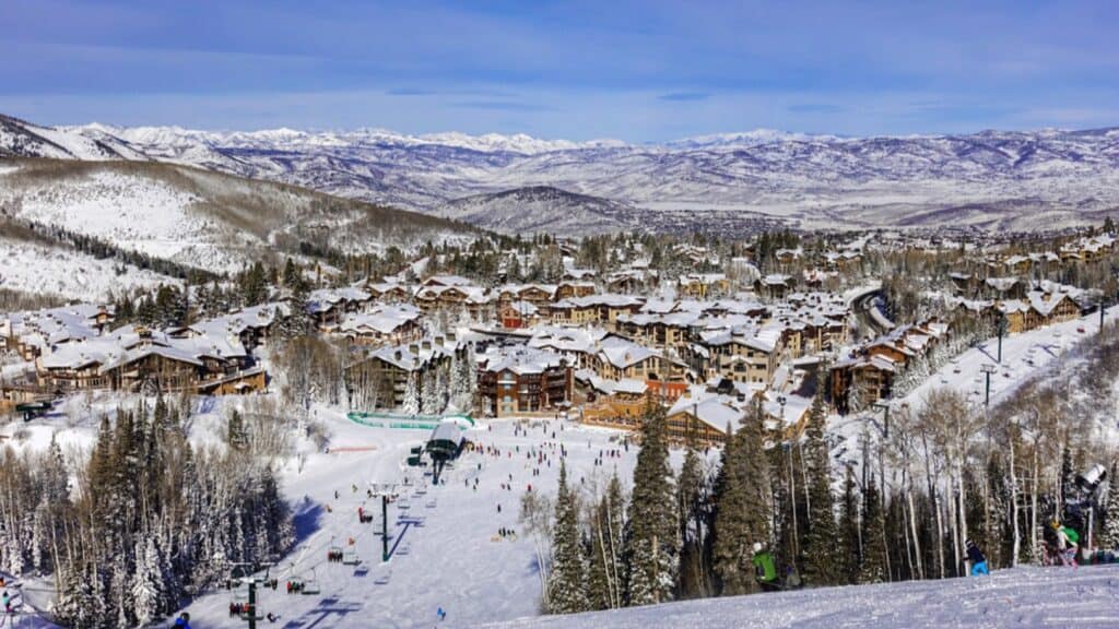 A Chair Lift Brings Skiers To Top Of Ski Slopes Of Deer Valley Ski Resort, Near Park City And The Canyons. Host To The 2002 Winter Olympics, This Mountain Is A Short Drive From Salt Lake City.