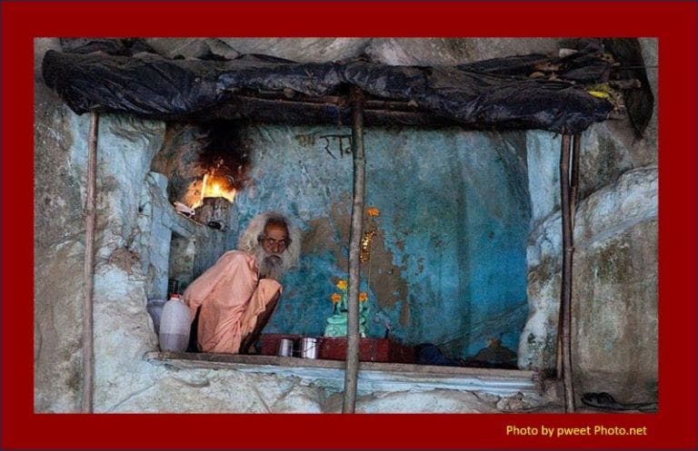 Sadhu And Shishya &Raquo; Sadhu In A Cave