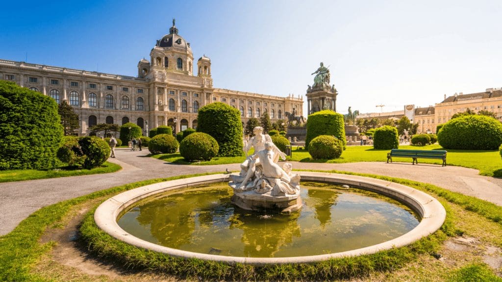 Schönbrunn Palace_Sinaettmer