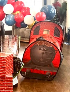 Train Themed Birthday Party &Raquo; Train Birthday Party Pop Up Train Tent 229X300 1