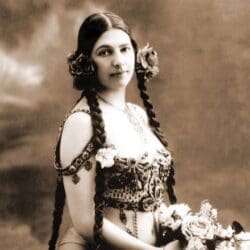 Candace: The Woman Who Defeated The Might Roman Empire. Featuring Prof. Stanley M. Burstein &Raquo; Mata Hari 45Ev8J