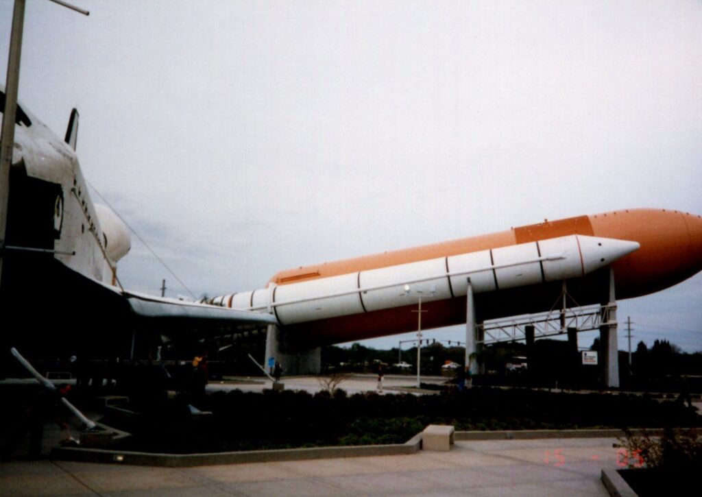Diving Deep Into Space At The Kennedy Space Center &Raquo; Fastfoto 0021 B
