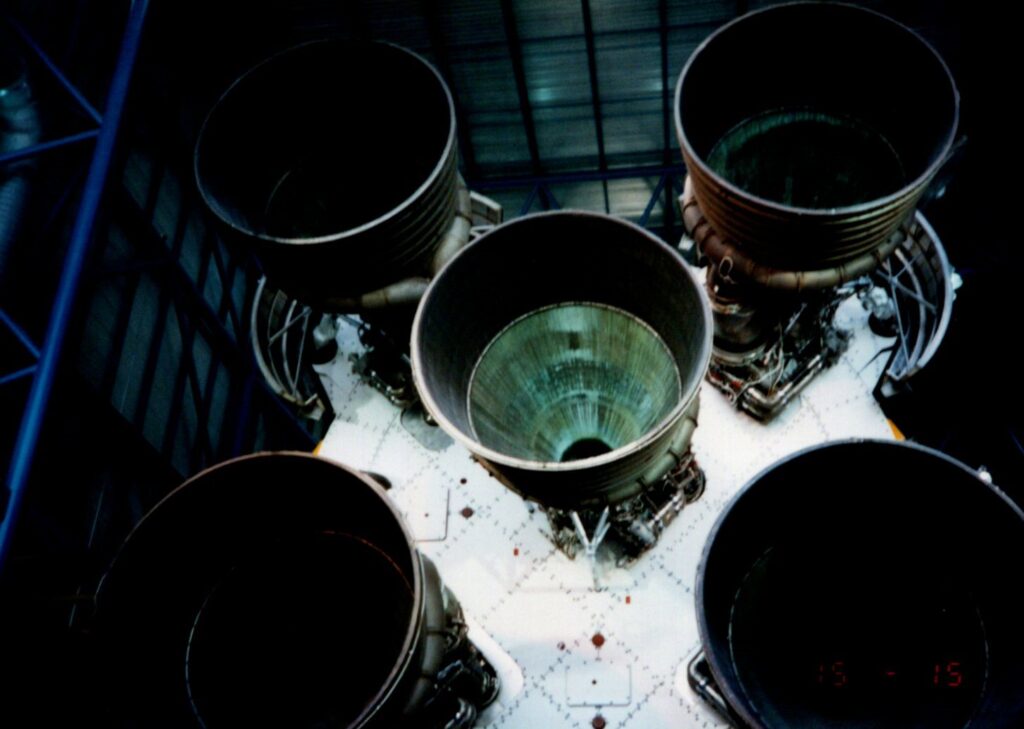 Diving Deep Into Space At The Kennedy Space Center &Raquo; Fastfoto 0022 B