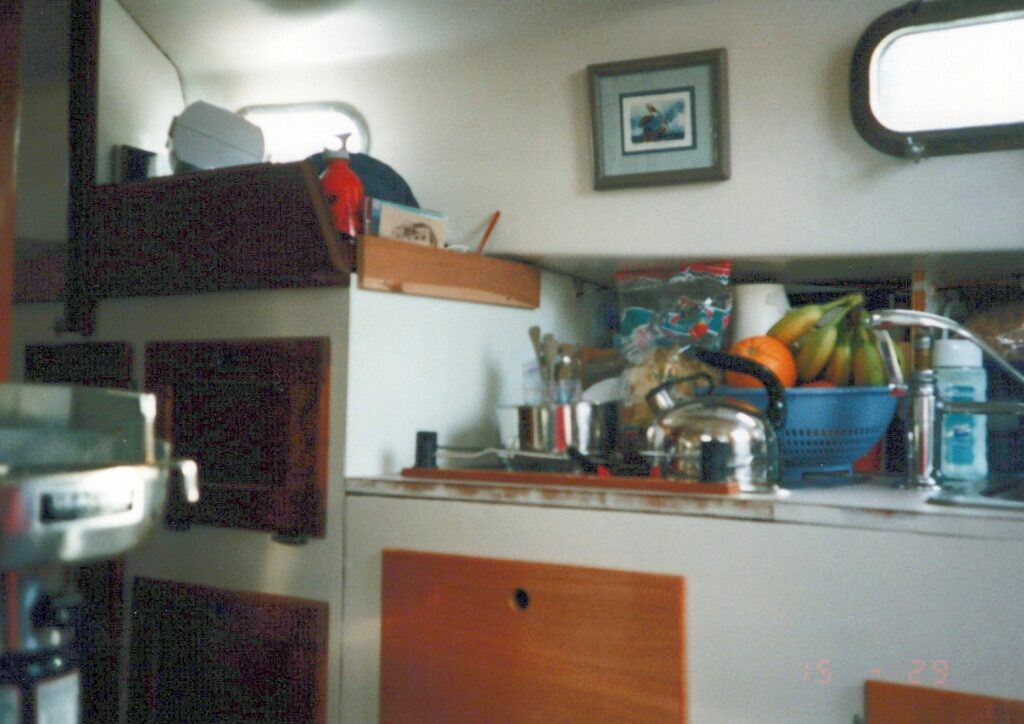 Adventures In Small-Space Living: When Your Home Moves Around &Raquo; Fastfoto 0031 A