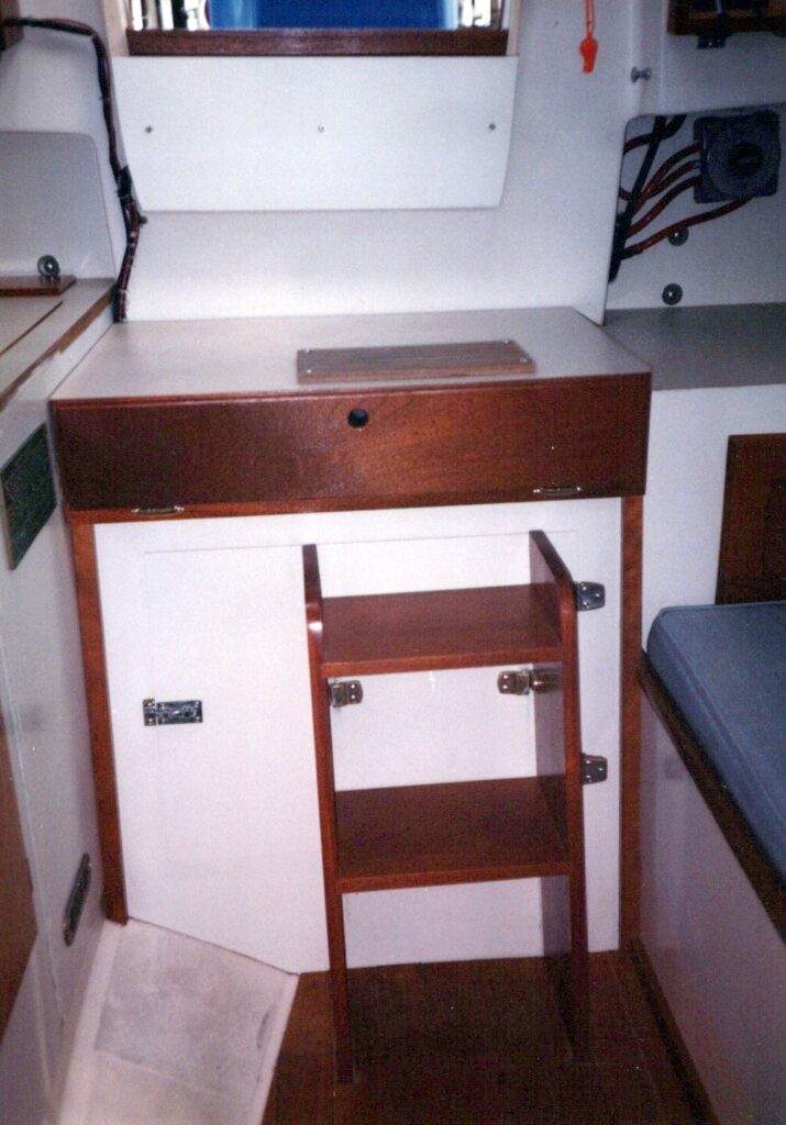 Adventures In Small-Space Living: When Your Home Moves Around &Raquo; Fastfoto 0035 A