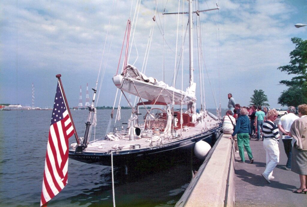 The J-Class Yachts Endeavour And Shamrock V: &Raquo; J Boats 0001 A