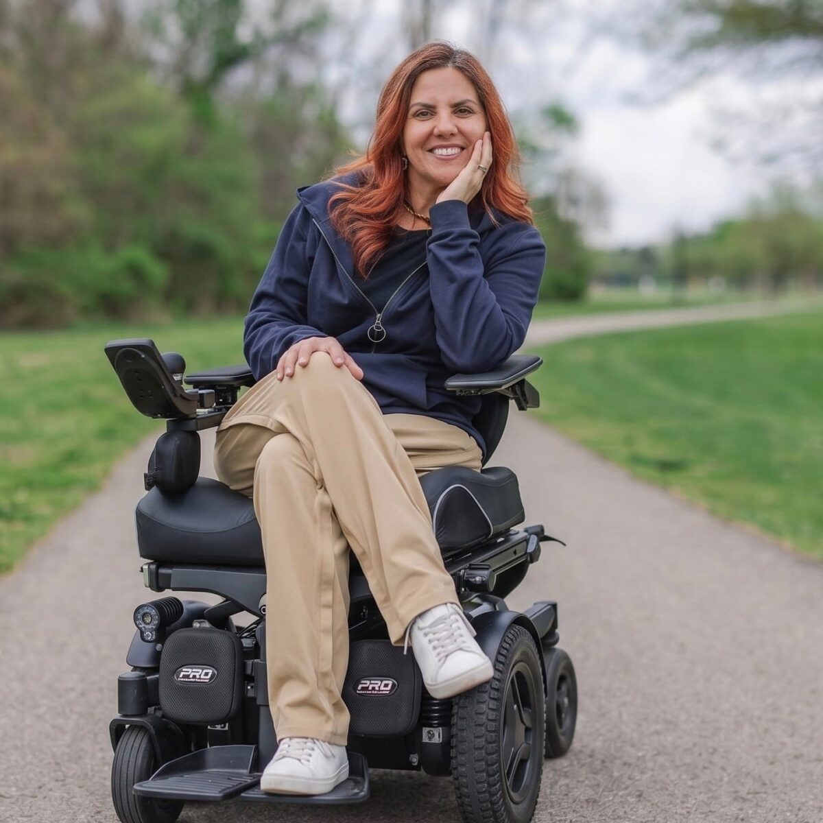 Joe & Bella Hoodease™: The Magnetic-Zip-Up Hoodie  #Navy